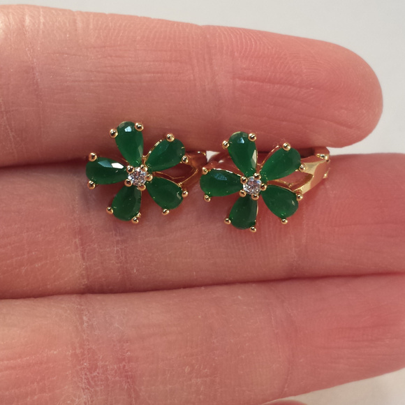 18K YGF Green Topaz Zircon Flower Hoop Earrings - Picture 2 of 2